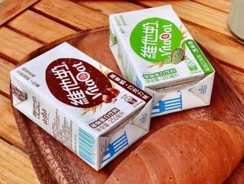 维他奶燕麦奶陪你暑期出游，醇香好滋味，健康轻负担