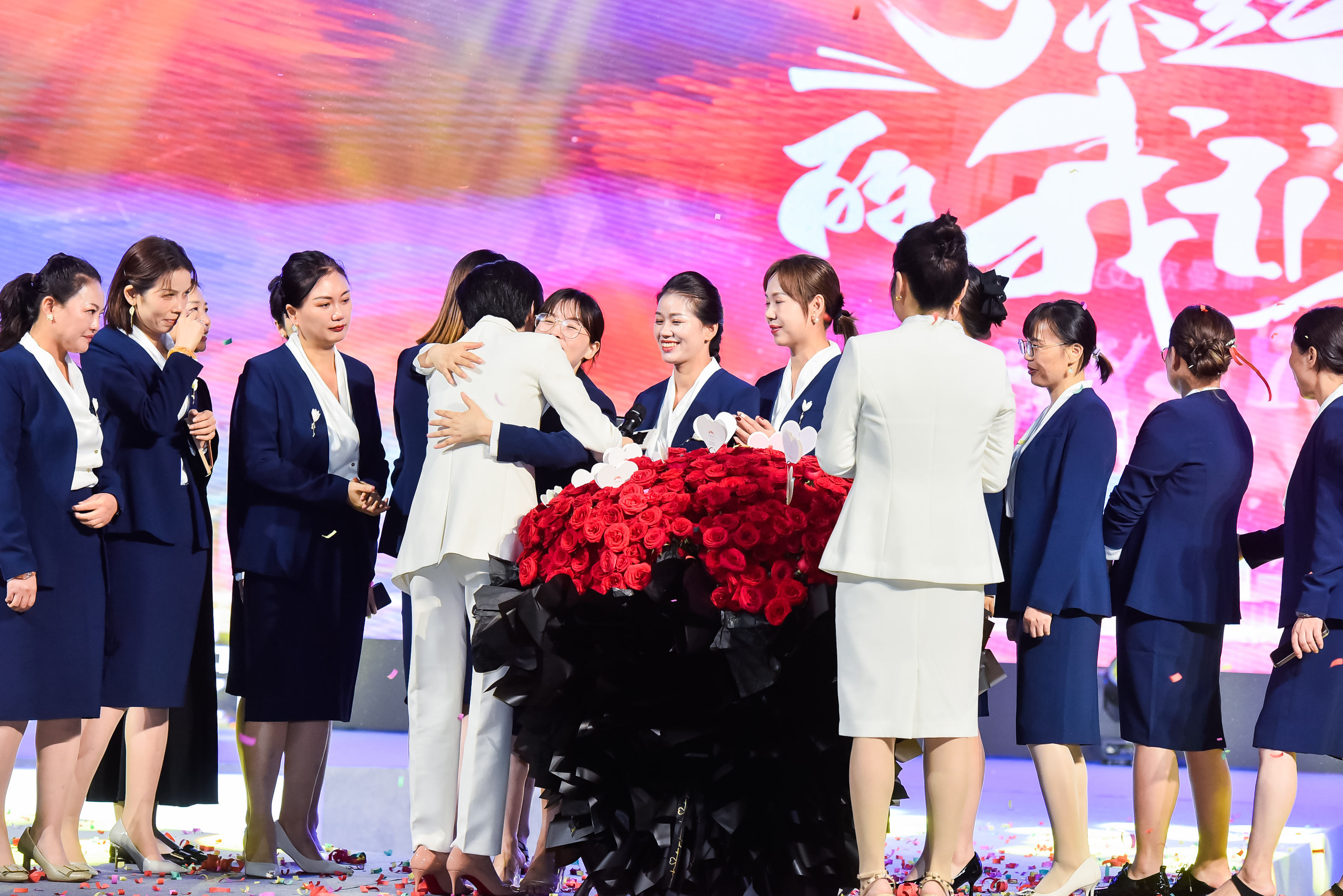 “了不起的我们”歌曼丽八周年盛典圆满落幕