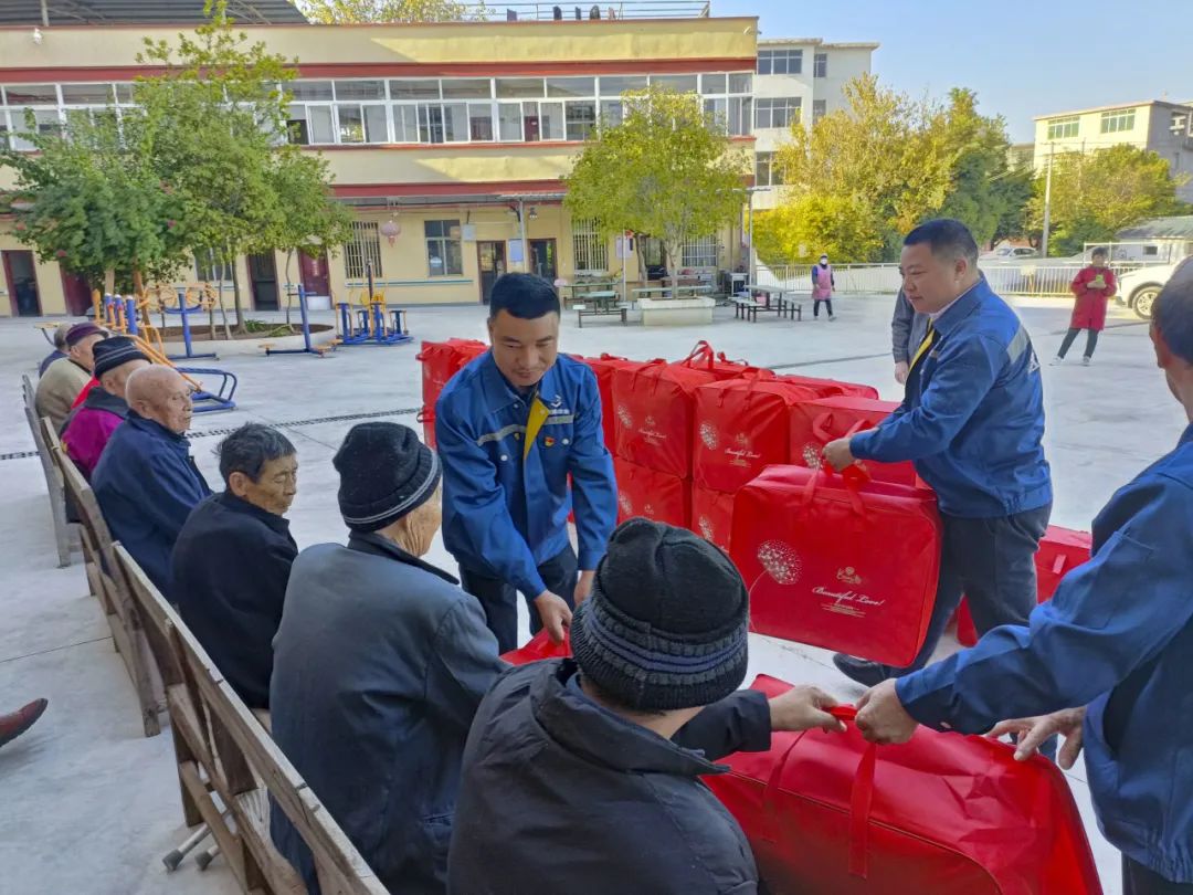 情系敬老院 寒冬送温暖——赣州文化艺术中心项目部赴敬老院开展送温暖活动