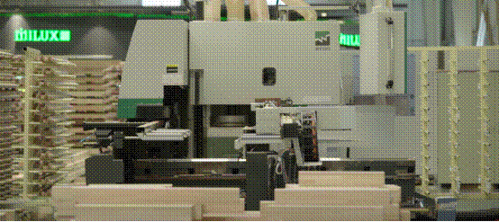三分钟视频，带你领略系统门窗巨头米兰之窗智能工厂，叹为观止！(1)843.png